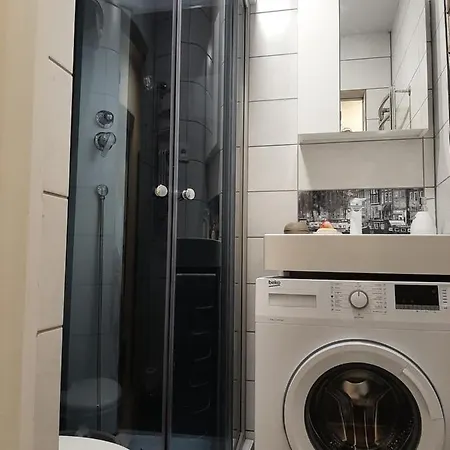 Apartment Ir *